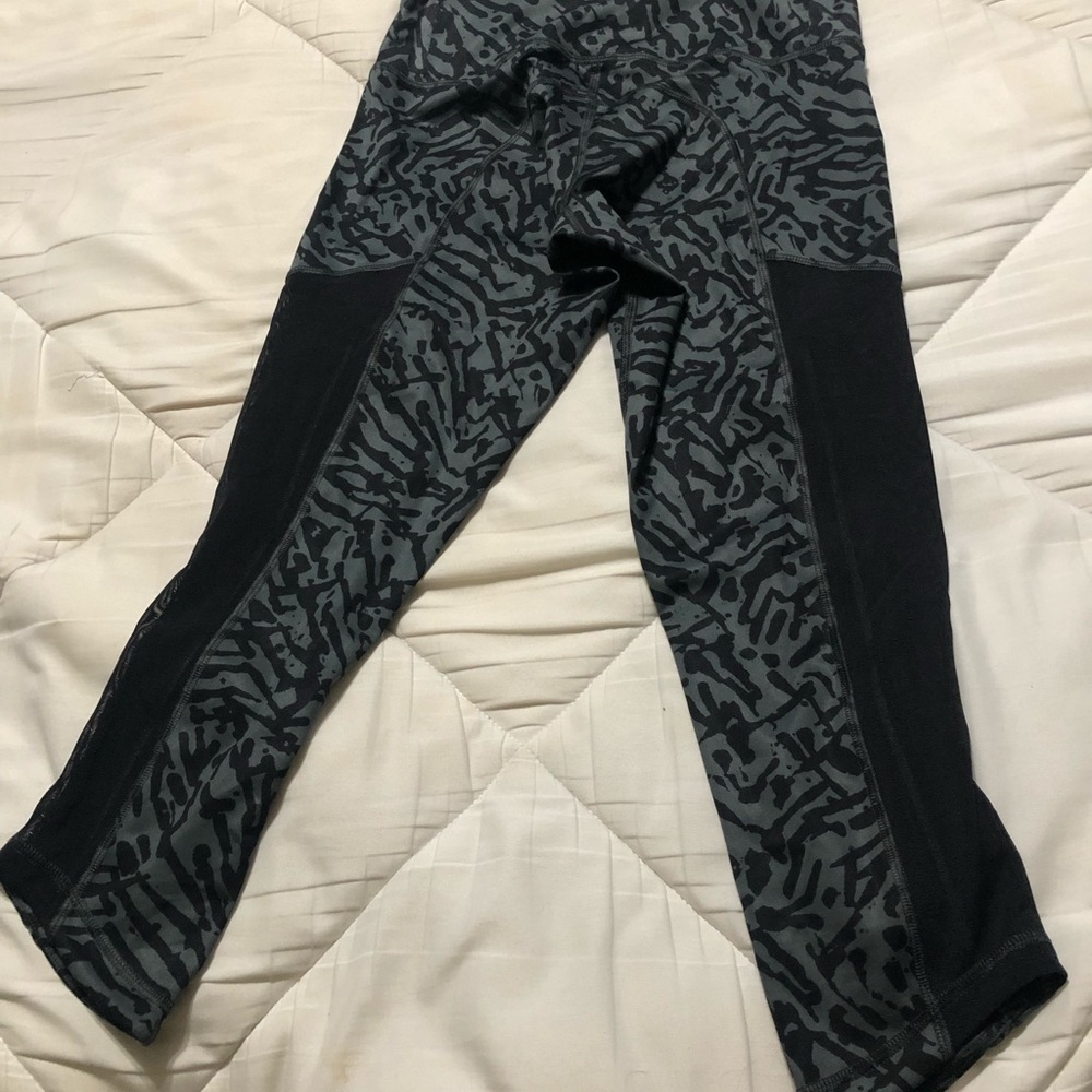 Lululemon Workout Pants - Picture 6 of 8